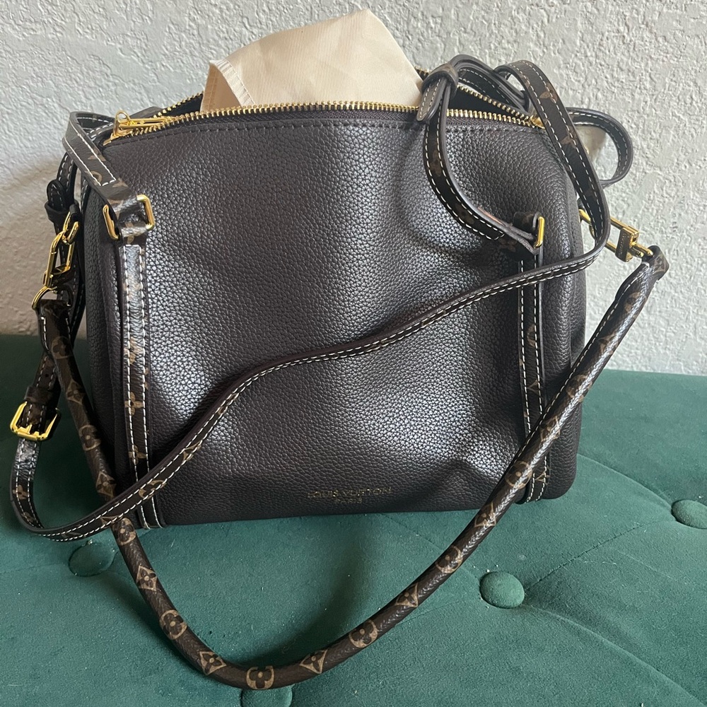 Leather Crossbody Shoulder Bag